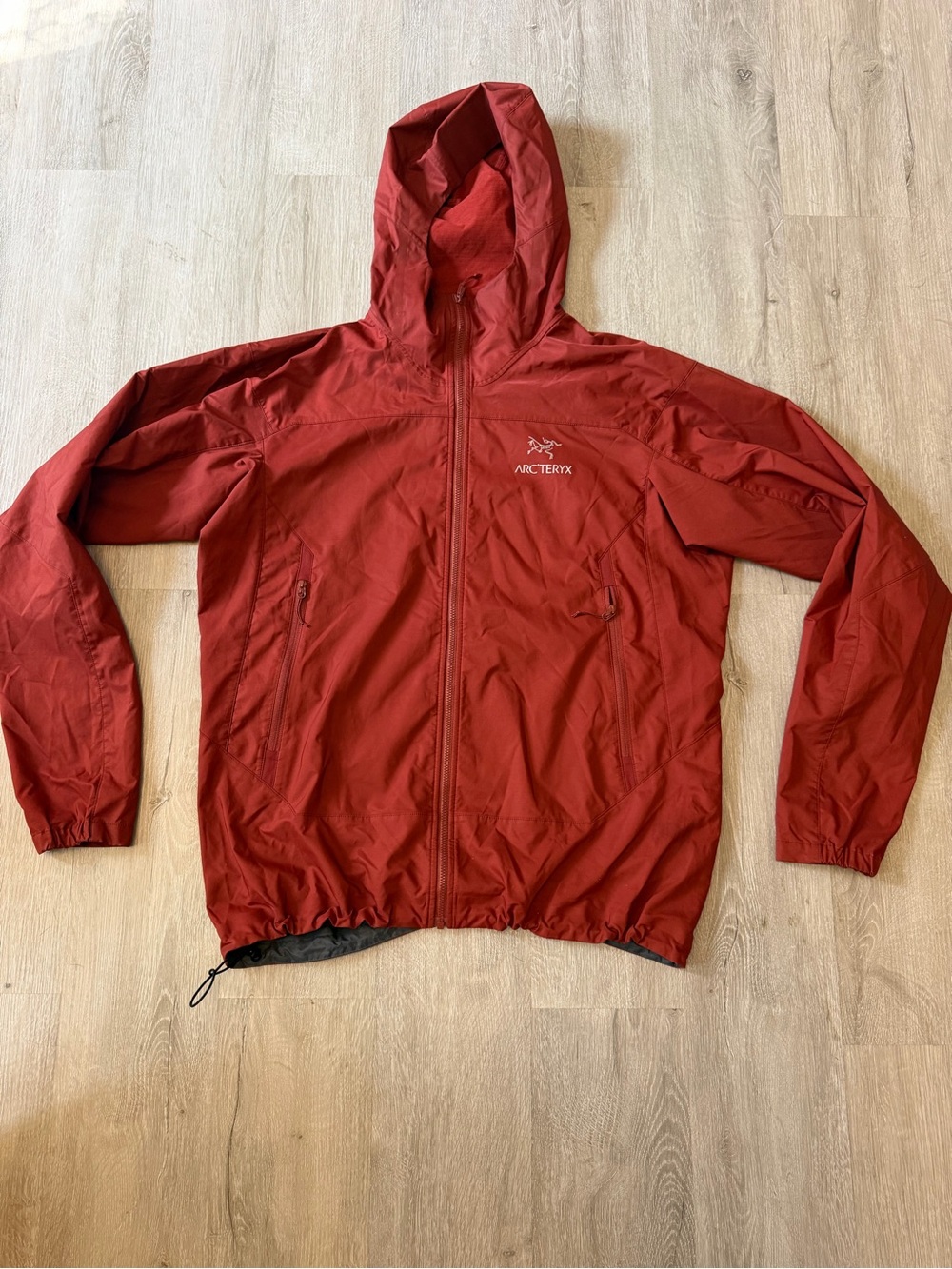 Arc'teryx Men's Brick Red Hooded Windbreaker Jacket Sz L *Minor Flaw* See Detail - Picture 2 of 14